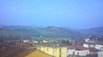 immagine della webcam nei dintorni di Monte Nerone: webcam Montecalvo in Foglia