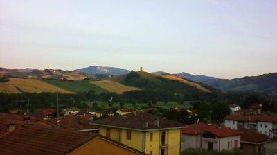 immagine della webcam nei dintorni di Misano Adriatico: webcam Montecalvo in Foglia