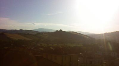 immagine della webcam nei dintorni di Carpegna: webcam Montecalvo in Foglia