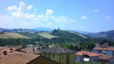 Preview delle webcam di Montecalvo in Foglia