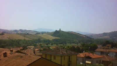immagine della webcam nei dintorni di Misano Adriatico: webcam Montecalvo in Foglia