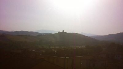 immagine della webcam nei dintorni di Pesaro: webcam Montecalvo in Foglia
