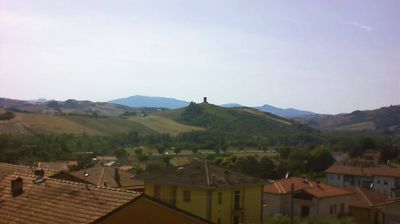 immagine della webcam nei dintorni di Gabicce Mare: webcam Montecalvo in Foglia
