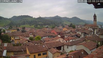 immagine della webcam nei dintorni di San Paolo Solbrito: webcam Corneliano d'Alba