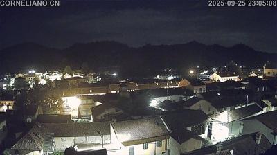 immagine della webcam nei dintorni di Costigliole d'Asti: webcam Corneliano d'Alba