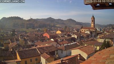 immagine della webcam nei dintorni di Cerretto Langhe: webcam Corneliano d'Alba