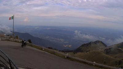 immagine della webcam nei dintorni di Cismon del Grappa: webcam Monte Grappa