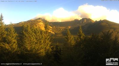 immagine della webcam nei dintorni di Corniglio: webcam Cerreto Laghi