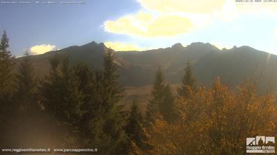 immagine della webcam nei dintorni di Sillano Giuncugnano: webcam Cerreto Laghi