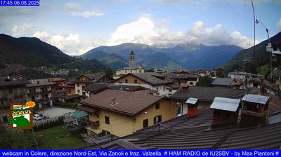 immagine della webcam nei dintorni di Rifugio Calvi Laghi Gemelli: webcam Cima Bianca
