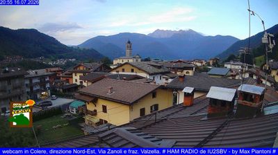 immagine della webcam nei dintorni di Rifugio Calvi Laghi Gemelli: webcam Colere