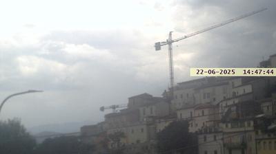 immagine della webcam nei dintorni di Isola del Gran Sasso d'Italia: webcam Ofena