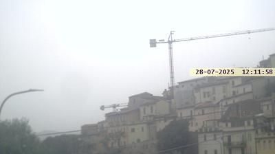 immagine della webcam nei dintorni di Rocca di Cambio: webcam Ofena