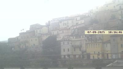 immagine della webcam nei dintorni di Gagliano Aterno: webcam Ofena