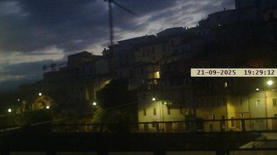 immagine della webcam nei dintorni di Castelli: webcam Ofena