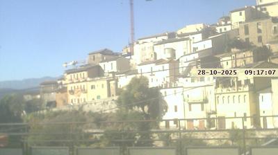 immagine della webcam nei dintorni di Prati di Tivo: webcam Ofena