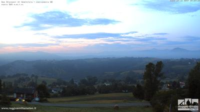 immagine della webcam nei dintorni di Quattro Castella: webcam Parco Matildico
