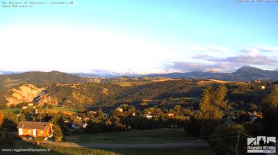 immagine della webcam nei dintorni di Bagnolo in Piano: webcam Parco Matildico