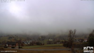 immagine della webcam nei dintorni di Bagnolo in Piano: webcam Parco Matildico