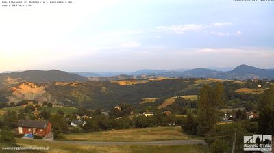 immagine della webcam nei dintorni di Casina: webcam Parco Matildico