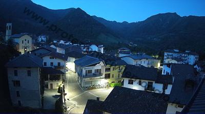 Preview delle webcam di Moggio: Moggio - Piazza Pradello