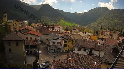 immagine della webcam nei dintorni di Piazzatorre: webcam Moggio