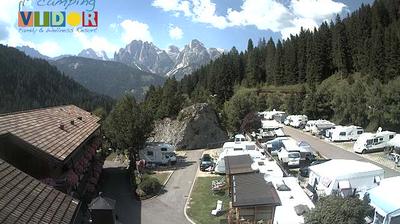 immagine della webcam nei dintorni di Passo San Pellegrino: webcam Falcade
