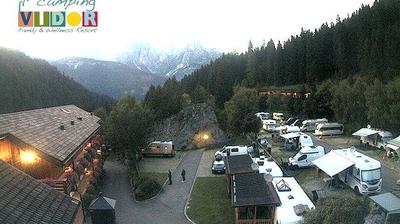 immagine della webcam nei dintorni di Malga Ciapela: webcam Caviola