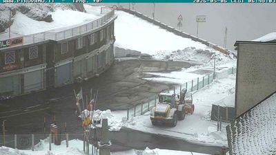 immagine della webcam nei dintorni di Santa Caterina Valfurva: webcam Passo dello Stelvio