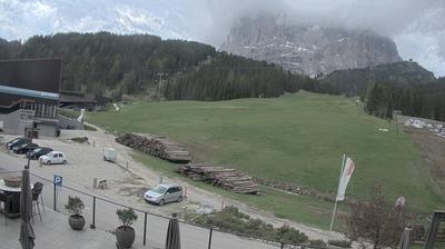 immagine della webcam nei dintorni di Canazei: webcam Santa Cristina Valgardena Ski