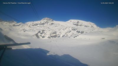 immagine della webcam nei dintorni di Valtournenche: webcam Cervinia Cime Bianche Laghi
