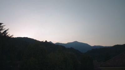 immagine della webcam nei dintorni di Pertusio: webcam Levone