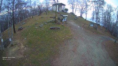 immagine della webcam nei dintorni di Levone: webcam Rocca Canavese
