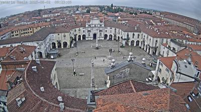 immagine della webcam nei dintorni di Castagneto Po: webcam Venaria Reale