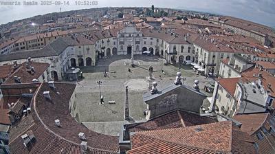 immagine della webcam nei dintorni di Pecetto Torinese: webcam Venaria Reale