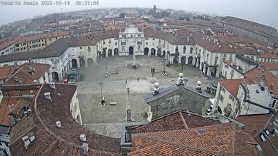 immagine della webcam nei dintorni di Castagneto Po: webcam Venaria Reale