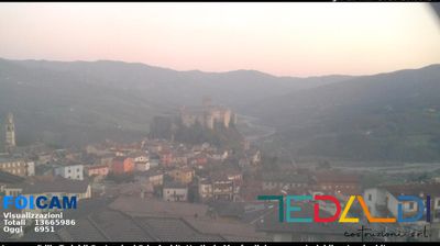 immagine della webcam nei dintorni di Fornovo di Taro: webcam Bardi