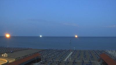 immagine della webcam nei dintorni di Bocca Di Magra: webcam Marina Di Carrara