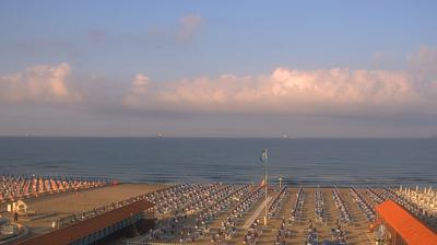 immagine della webcam nei dintorni di Massa: webcam Marina Di Carrara