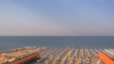 immagine della webcam nei dintorni di La Spezia: webcam Marina Di Carrara