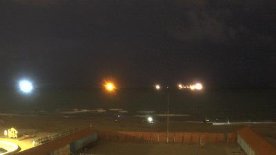 immagine della webcam nei dintorni di Forte dei Marmi: webcam Marina Di Carrara