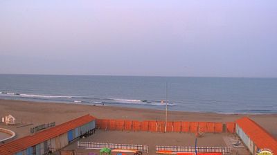 immagine della webcam nei dintorni di Lido Di Camaiore: webcam Marina Di Carrara
