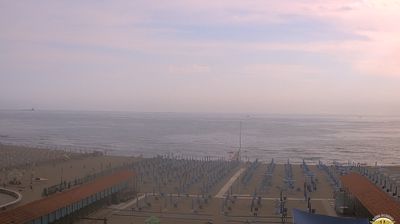 immagine della webcam nei dintorni di Careggine: webcam Marina Di Carrara
