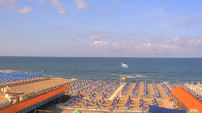 immagine della webcam nei dintorni di Carrara: webcam Marina Di Carrara