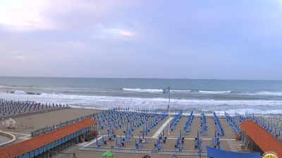 immagine della webcam nei dintorni di La Spezia: webcam Marina Di Carrara