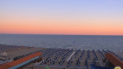 immagine della webcam nei dintorni di La Spezia: webcam Marina Di Carrara