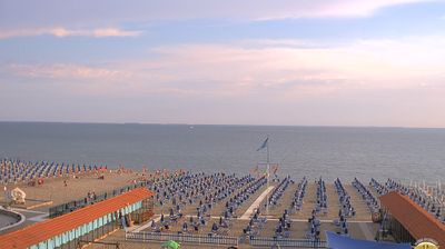 immagine della webcam nei dintorni di Campo Cecina: webcam Marina Di Carrara