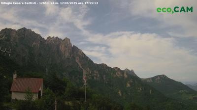 immagine della webcam nei dintorni di Passo delle Fittanze: webcam Lessinia