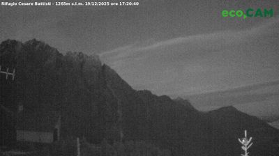 immagine della webcam nei dintorni di Bosco Chiesanuova: webcam Rifugio Campogrosso