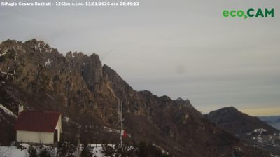 immagine della webcam nei dintorni di Passo Coe: webcam Rifugio Campogrosso